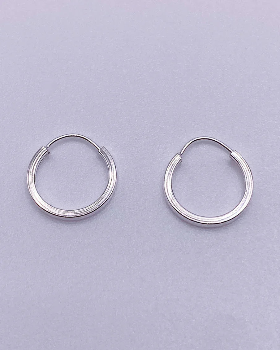 Argola de Prata 925 Pequena Lisa