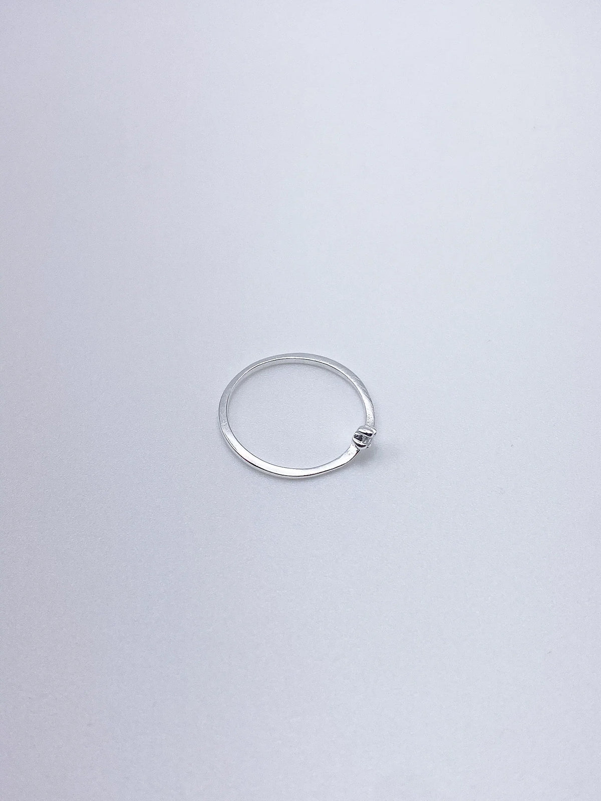 Anel Solitário Curvado de Zircônia