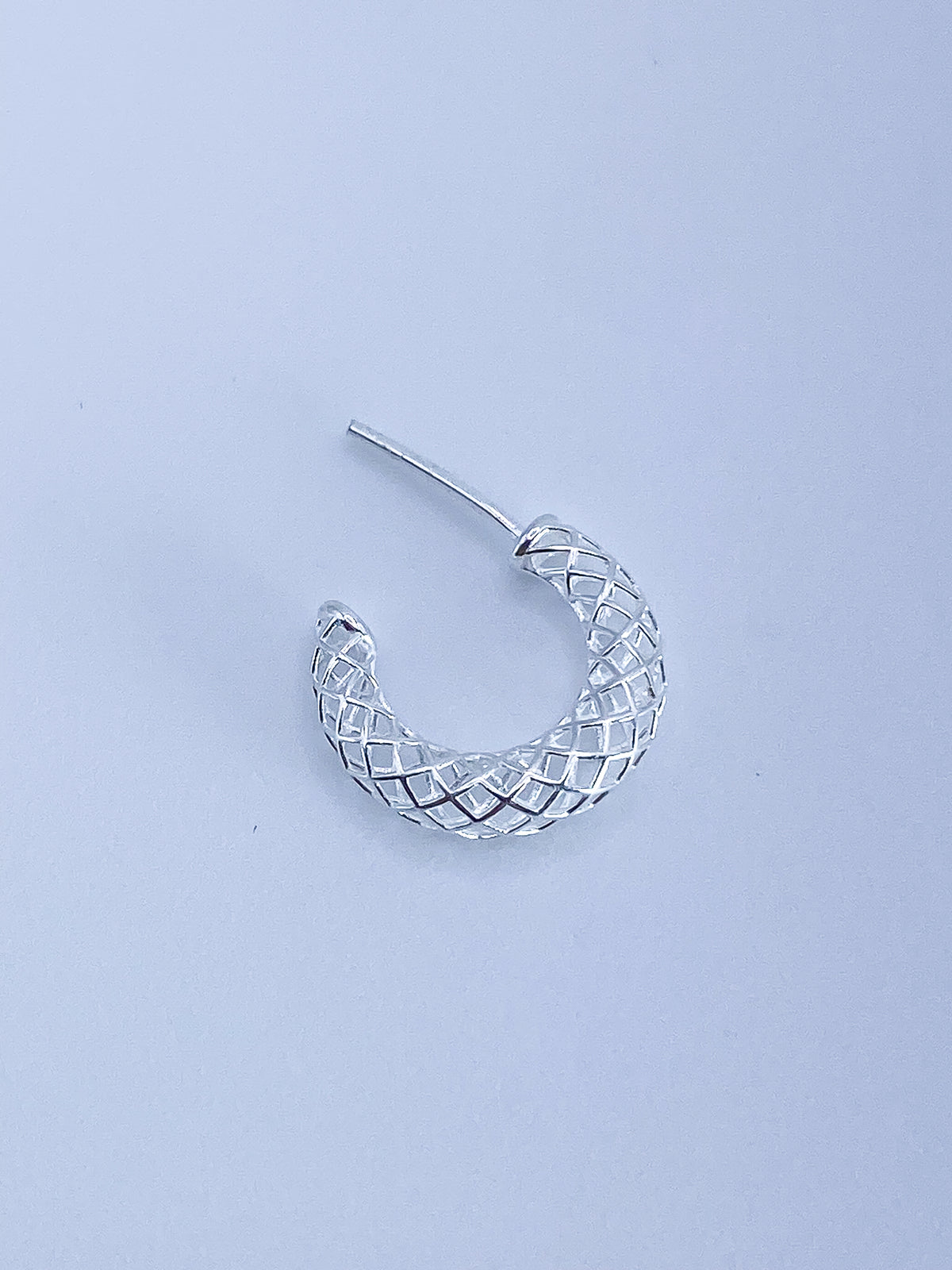 Argola de Prata 925 Redonda Vazada Detalhada